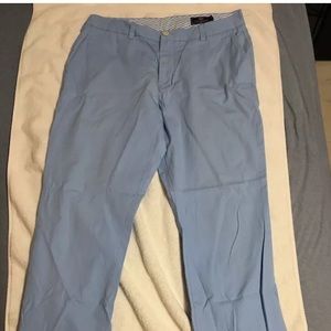 Men's Vineyard Vines pants.